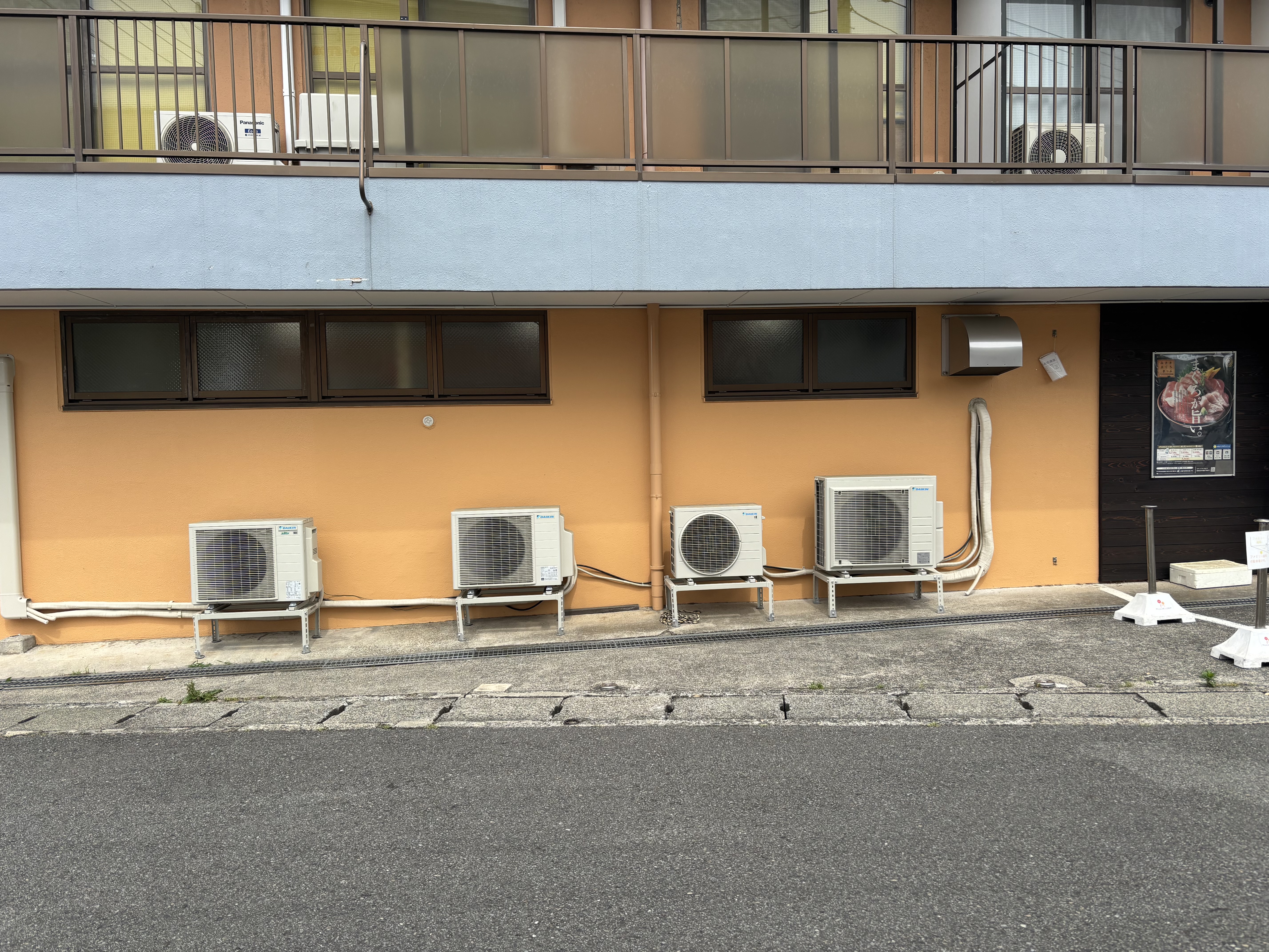 田奈ファミリー歯科駐車場